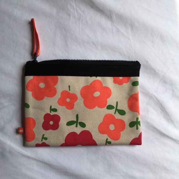 Pouch - Picture 3 of 3